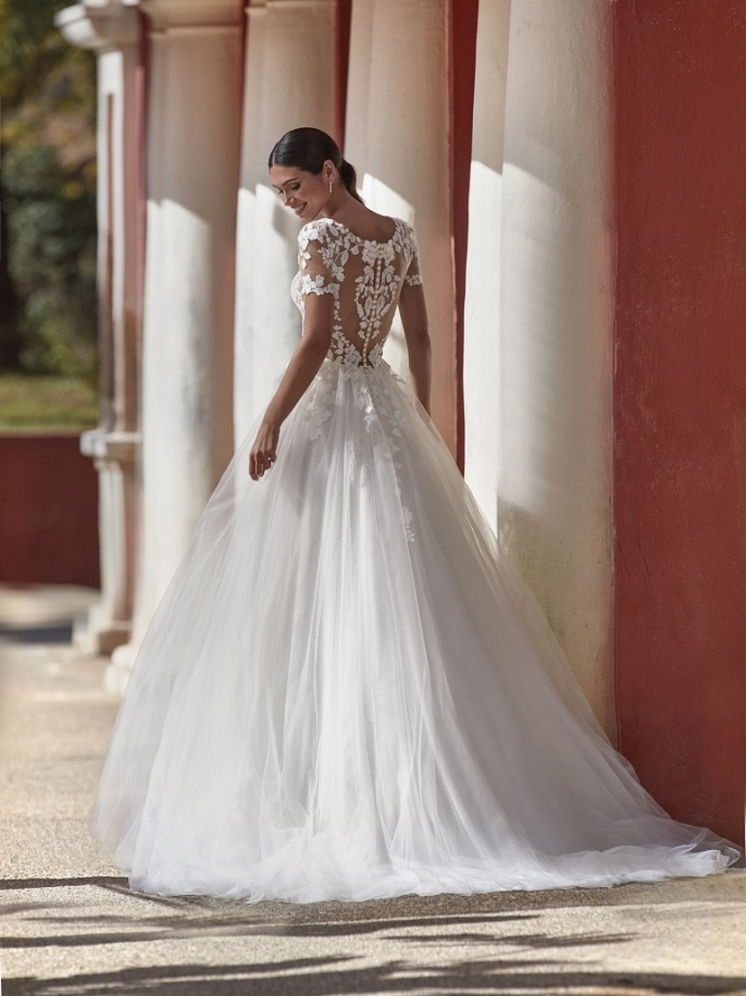 Amelie 25018 back.jpg